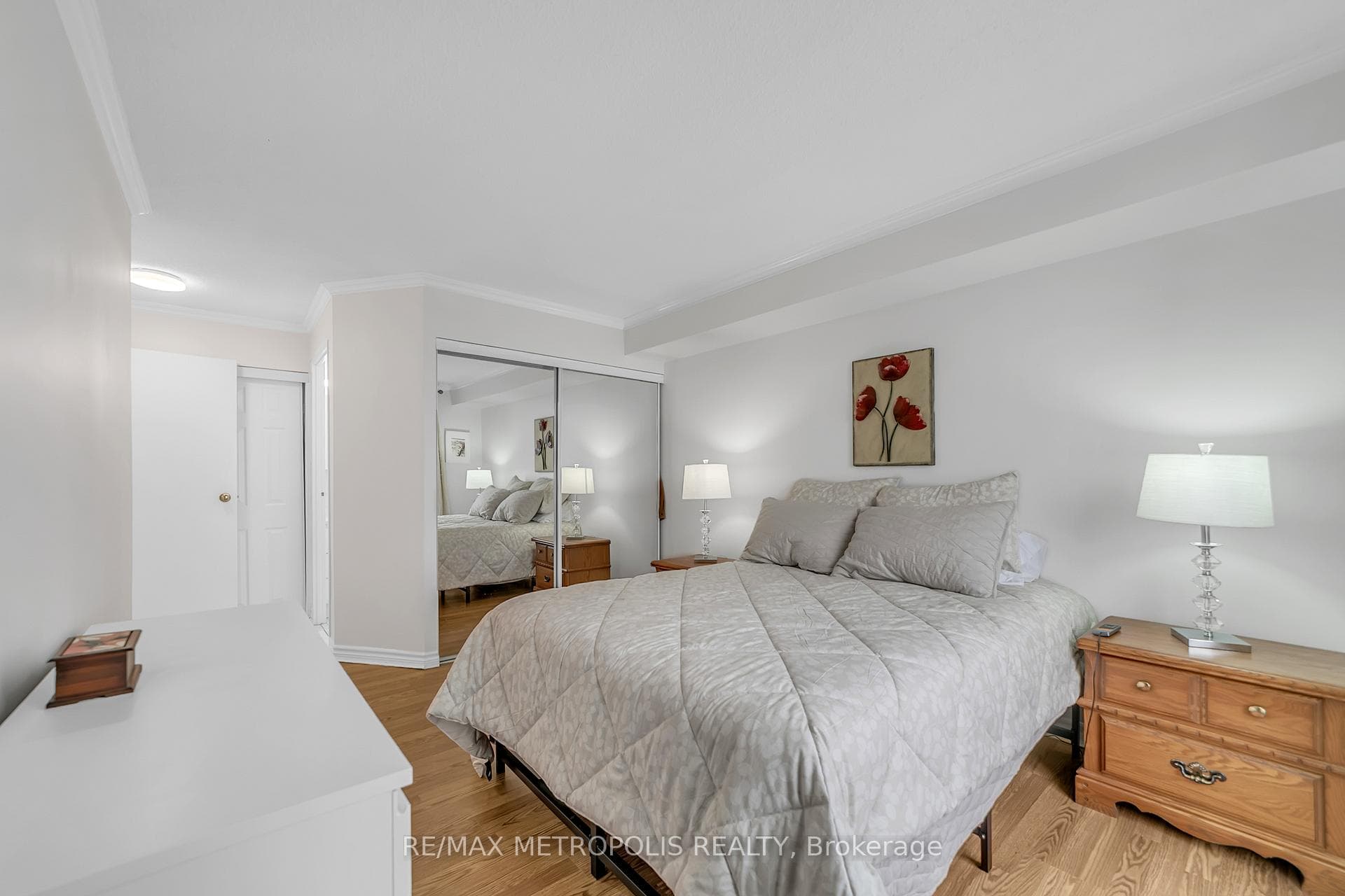 2470 Eglinton Avenue W 1604, Toronto W04, ON M6M 5E7, Toronto W04, ON — photo 18 of 26