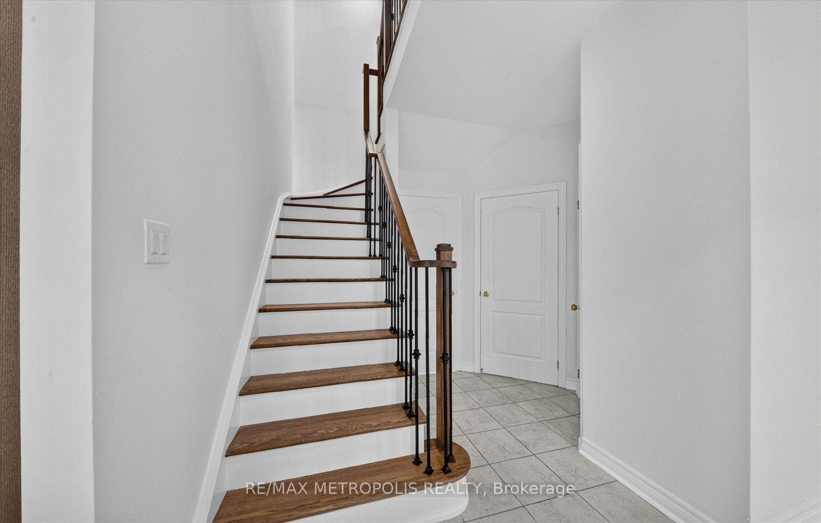 749 Black Cherry Drive, Oshawa, ON L1K 0P4, Oshawa, ON — photo 11 of 41
