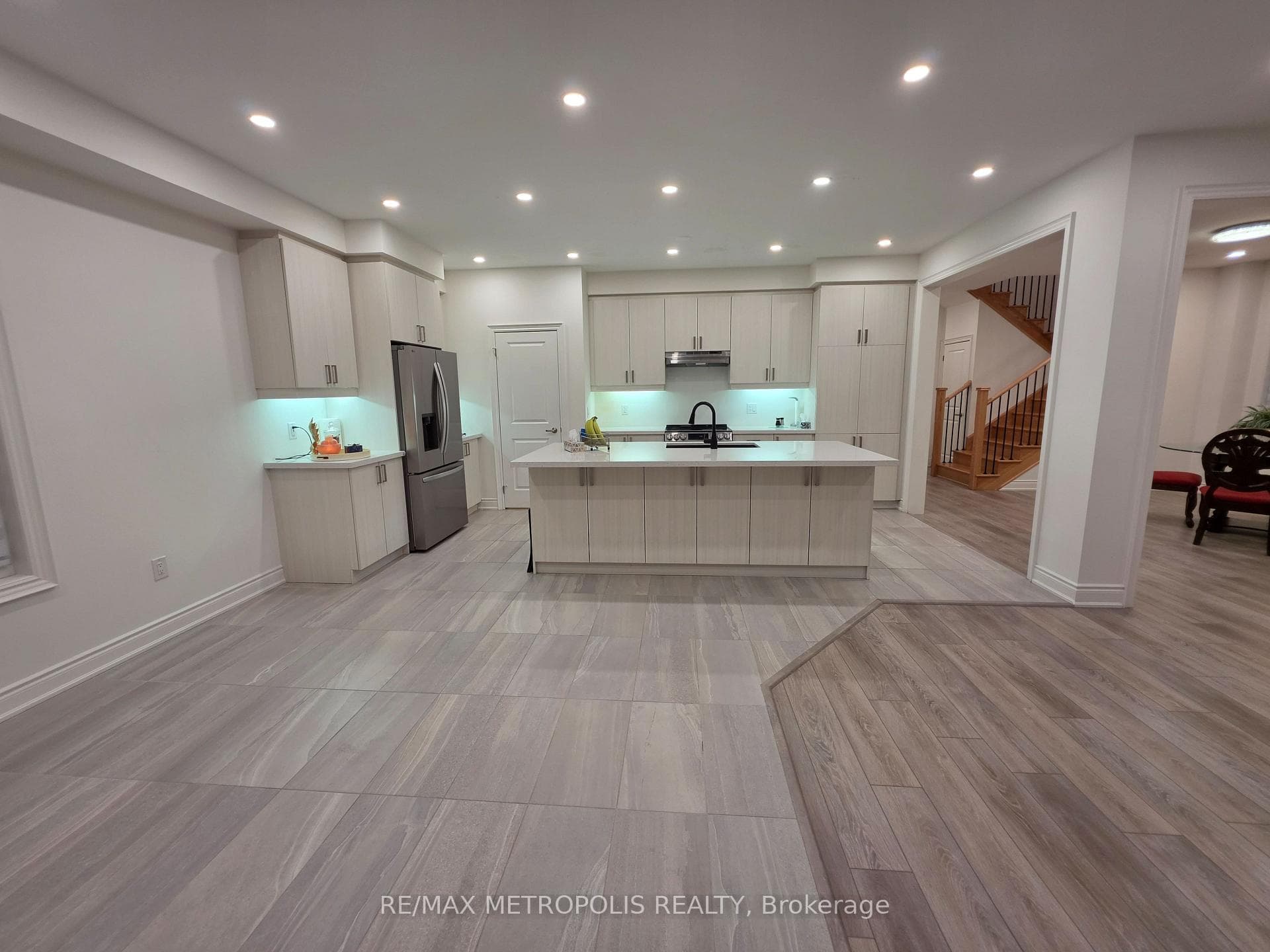 10 Wraggs Road, Bradford West Gwillimbury, ON L3Z 4N1, Bradford West Gwillimbury, ON — photo 42 of 80