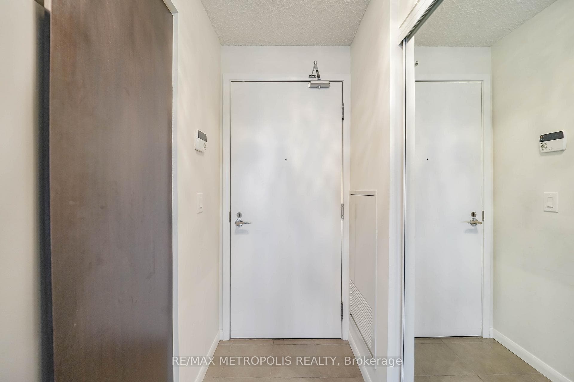 800 Lawrence Avenue W 415, Toronto, ON M6A 0B1, Toronto W04, ON — photo 10 of 72