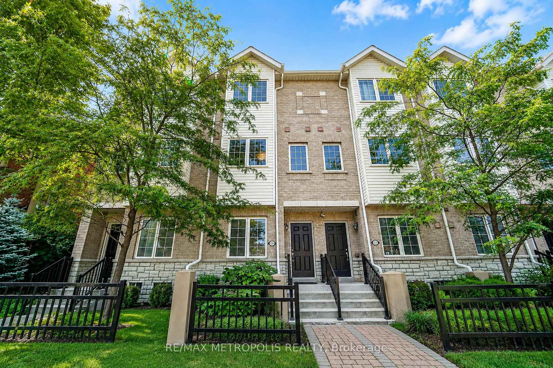 3767B St Claire Avenue E, Toronto, ON M1M 0C8, Toronto E08, ON — photo 13 of 38