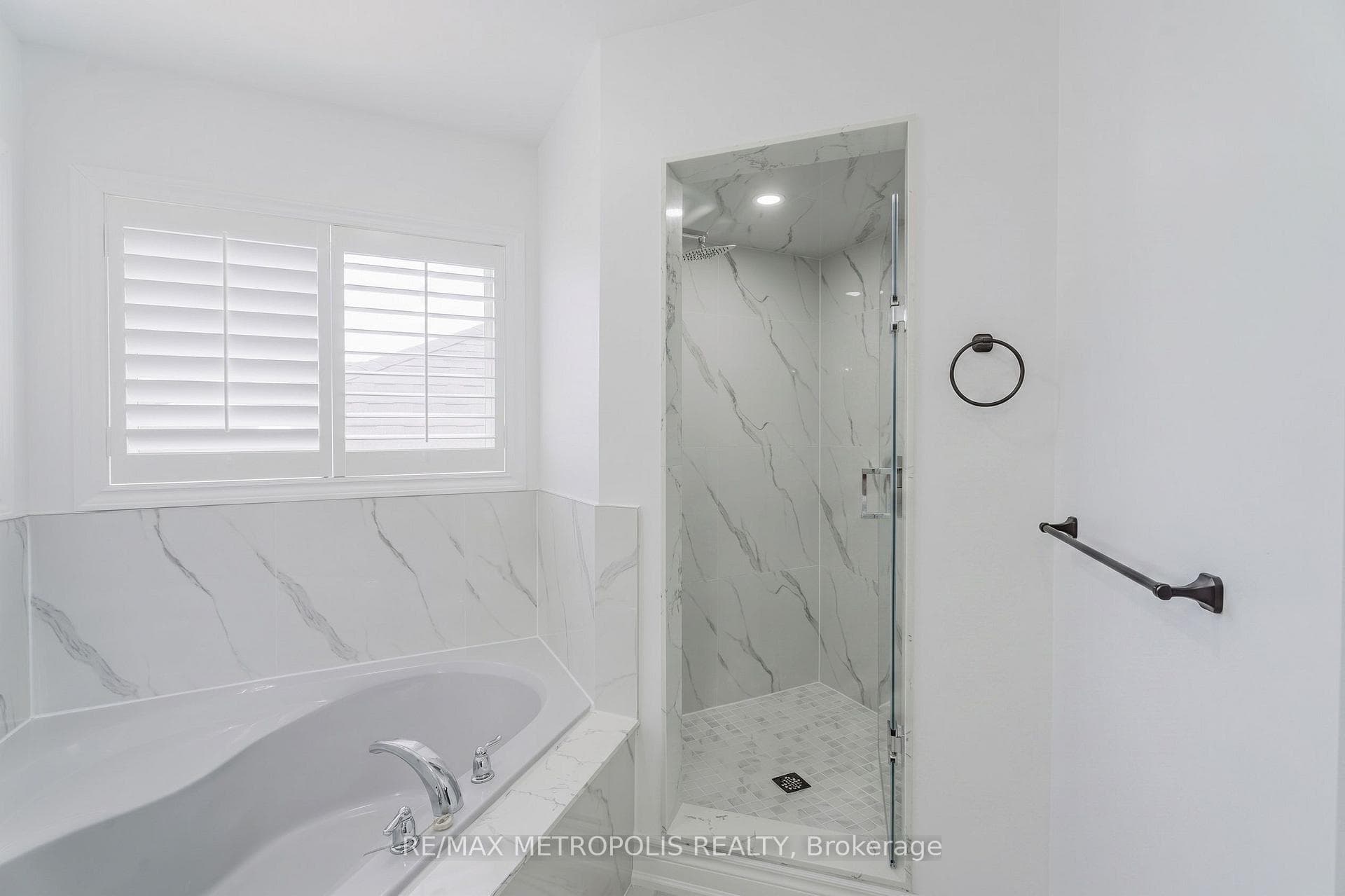 52 Gore Valley Trail, Brampton, ON L6P 2G9, Brampton, ON — photo 14 of 21