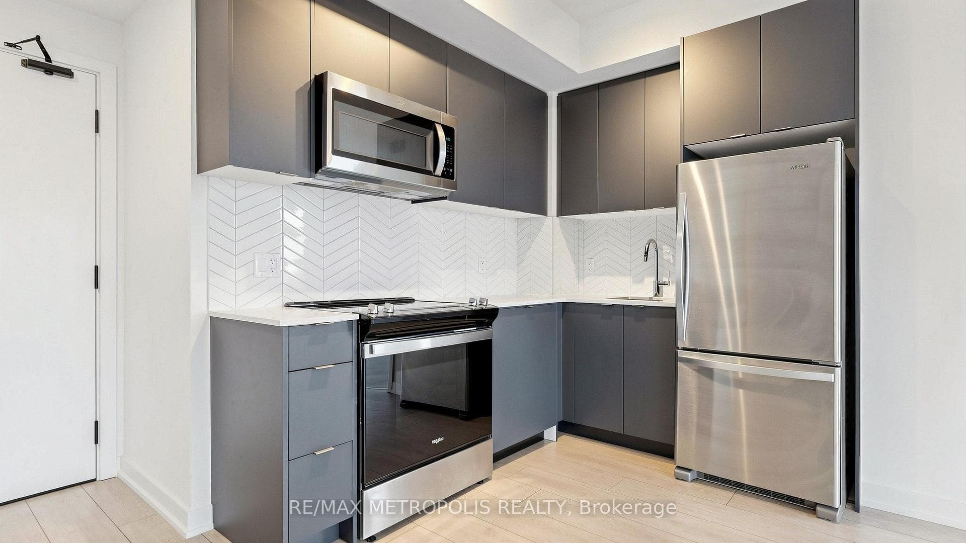 1606 Charles Street #1707, Whitby, ON L1N 0P1, Whitby, ON — photo 16 of 49