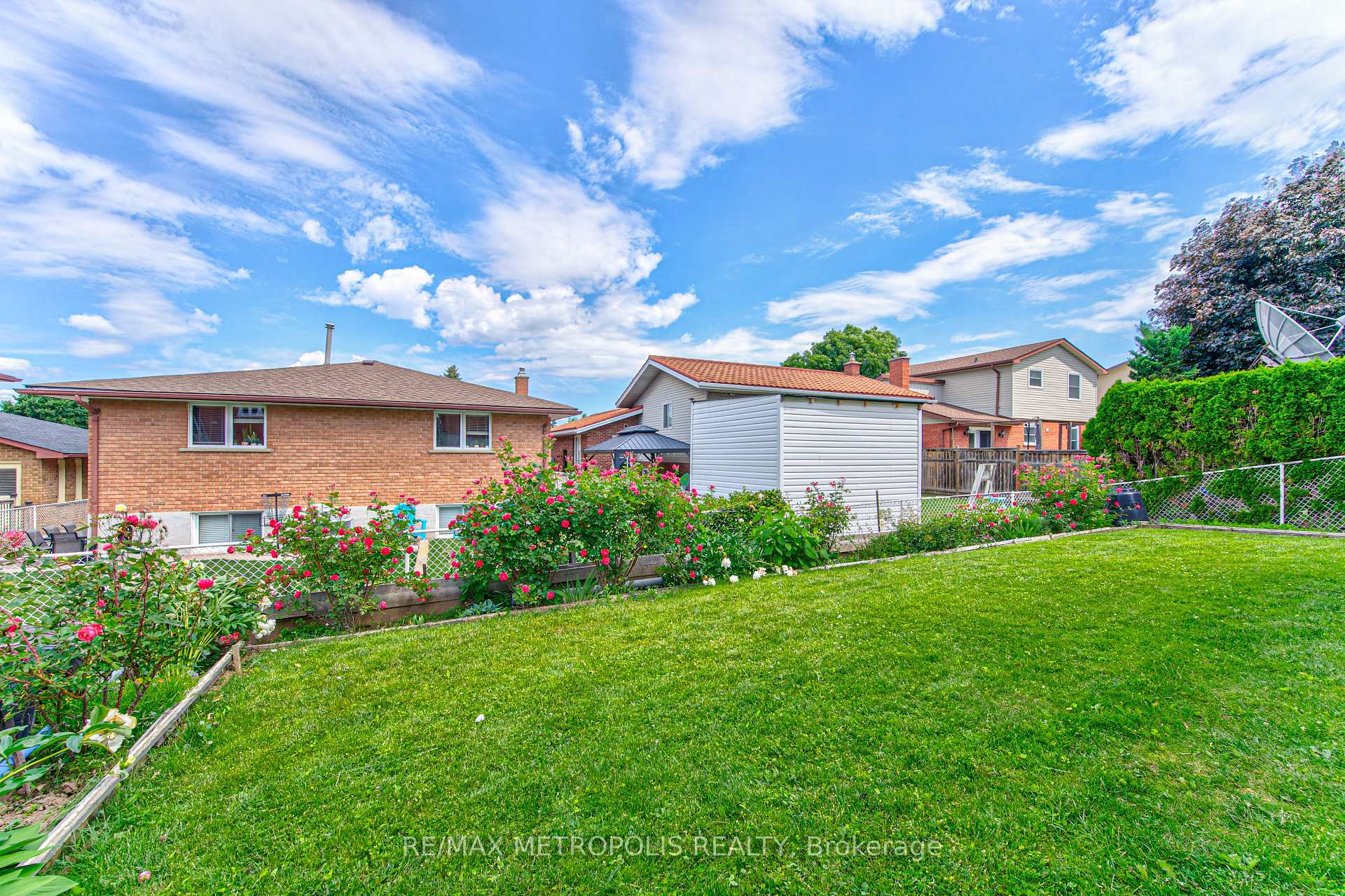 184 Stonyburn Crescent, Cambridge, ON N1R 7X8, Cambridge, ON — photo 42 of 50