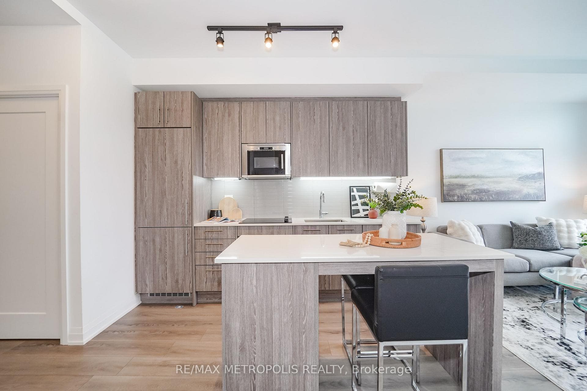 286 Main Street 421, Toronto, ON M4C 0B3, Toronto E02, ON — photo 13 of 40