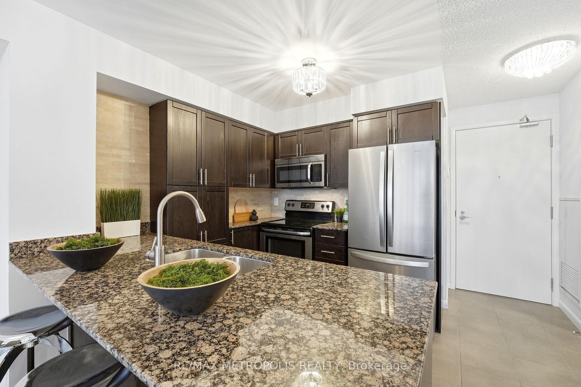 800 Lawrence Avenue W 415, Toronto, ON M6A 0B1, Toronto W04, ON — photo 11 of 72