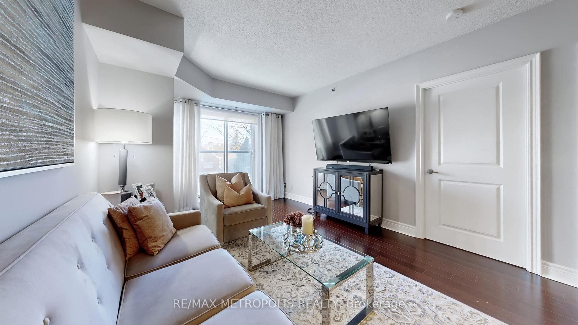 701 Sheppard Avenue W 228, Toronto, ON M3H 0B2, Toronto C06, ON — photo 3 of 45