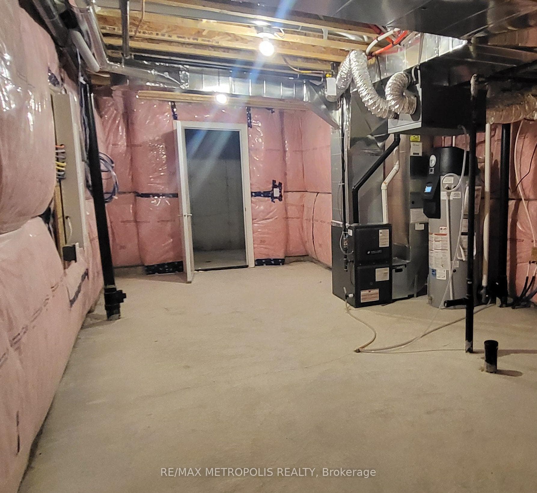 10 Wraggs Road, Bradford West Gwillimbury, ON L3Z 4N1, Bradford West Gwillimbury, ON — photo 10 of 16