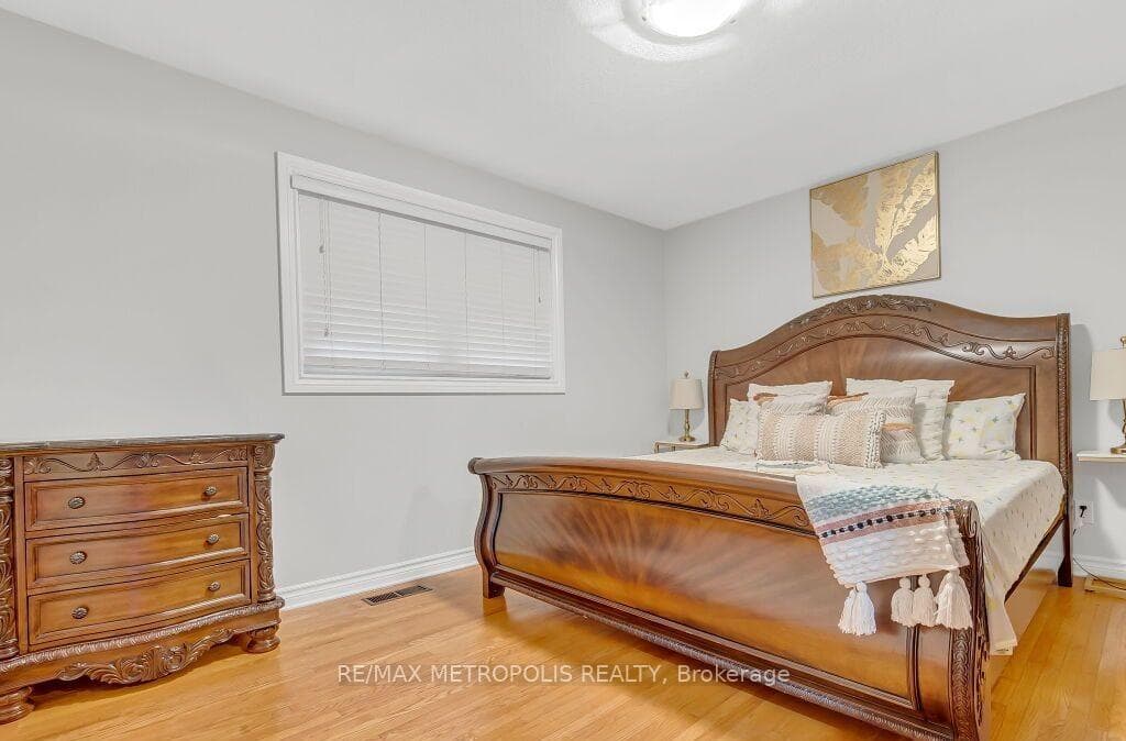 100 Warren Road, Kitchener, ON N2M 4T4, Kitchener, ON — photo 20 of 37