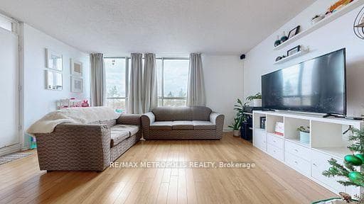 10 Martha Eaton Way 713, Toronto W04, ON M6M 5B3, Toronto W04, ON — photo 6 of 50