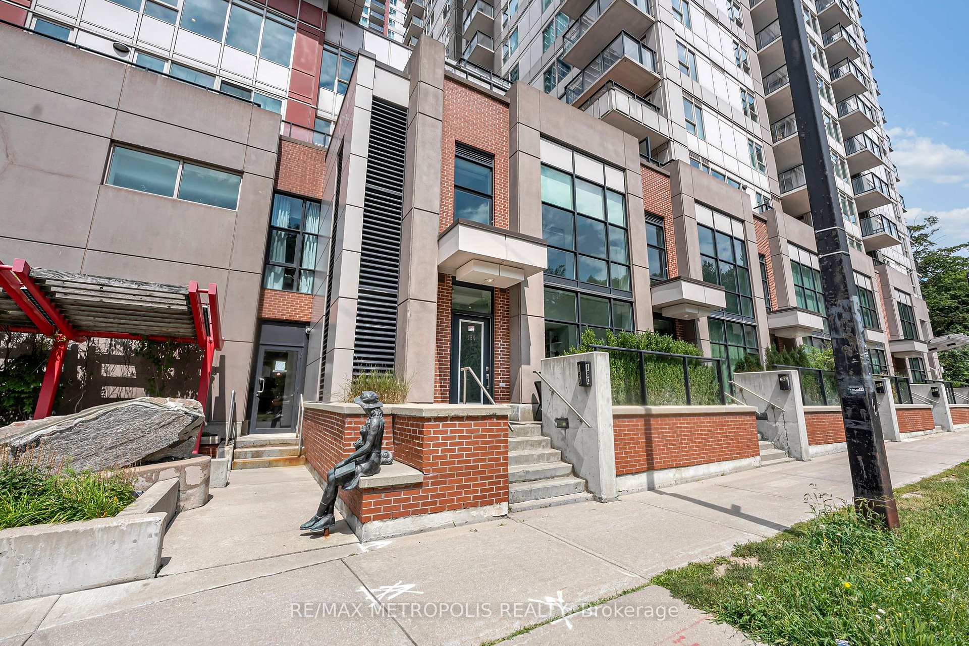 180 Borough Drive, Toronto, ON M1P 0B5, Toronto E09, ON — photo 1 of 57