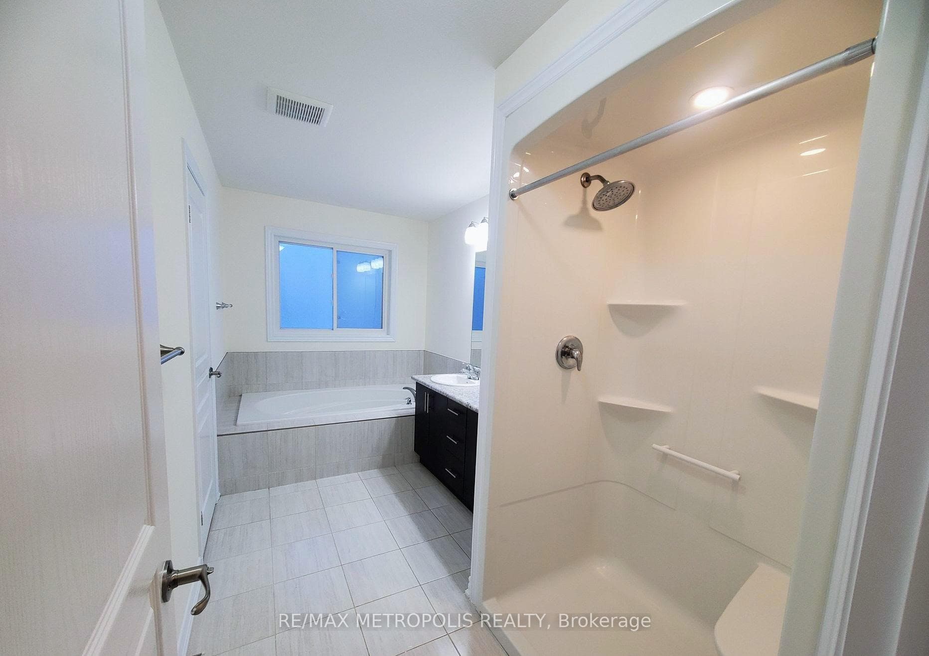 6361 Sam Iorfida Drive, Niagara Falls, ON L2G 4S3, Niagara Falls, ON — photo 10 of 15