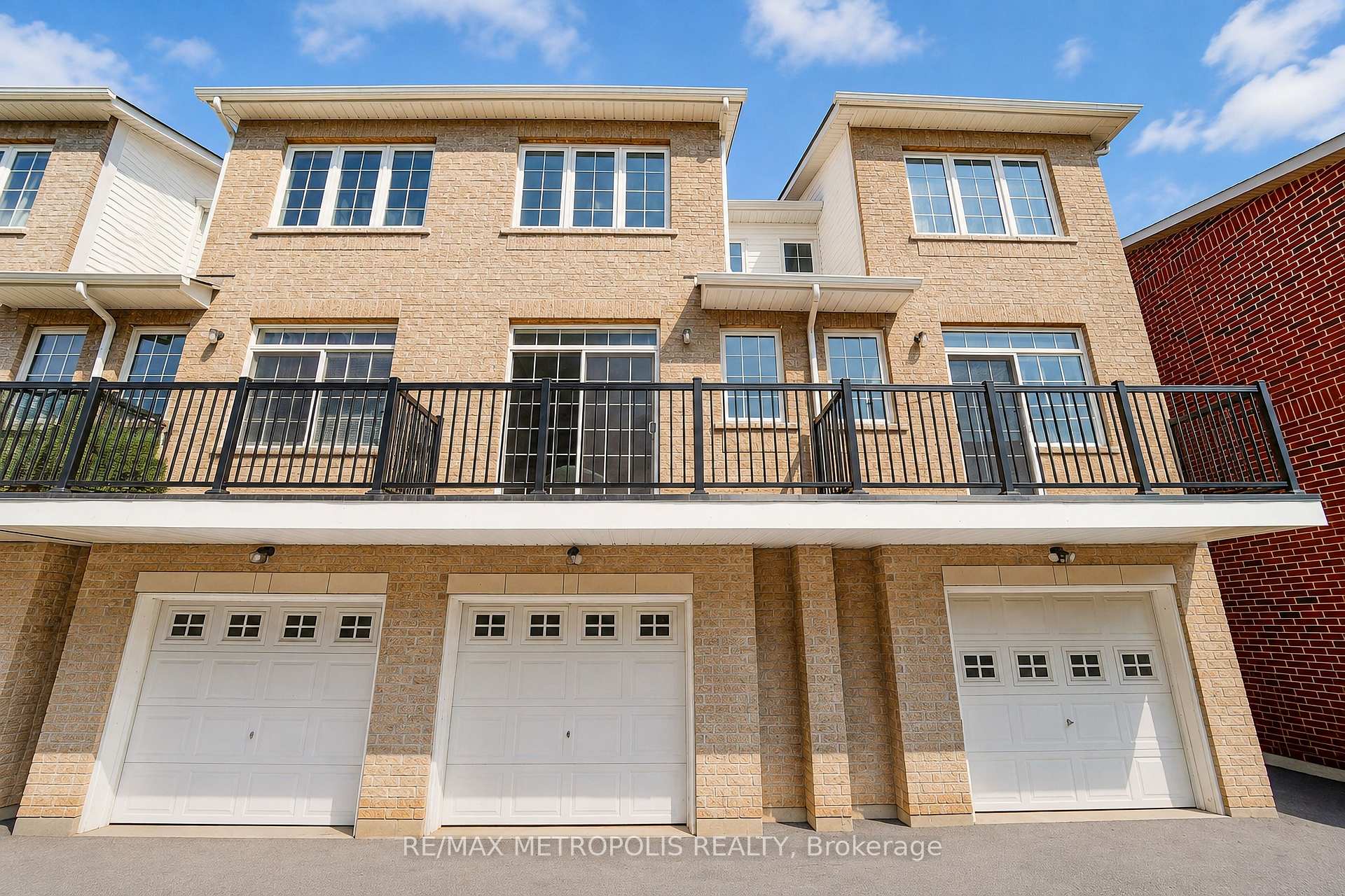 3767B St Claire Avenue E, Toronto, ON M1M 0C8, Toronto E08, ON — photo 14 of 38
