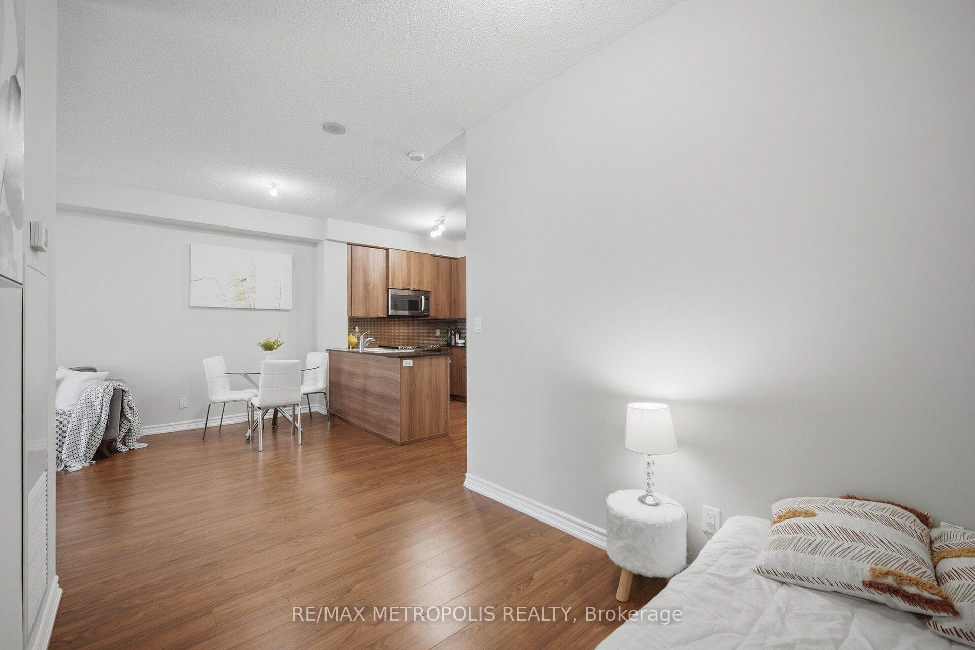 1328 Birchmount Road 306, Toronto, ON M1R 0B6, Toronto E04, ON — photo 23 of 32
