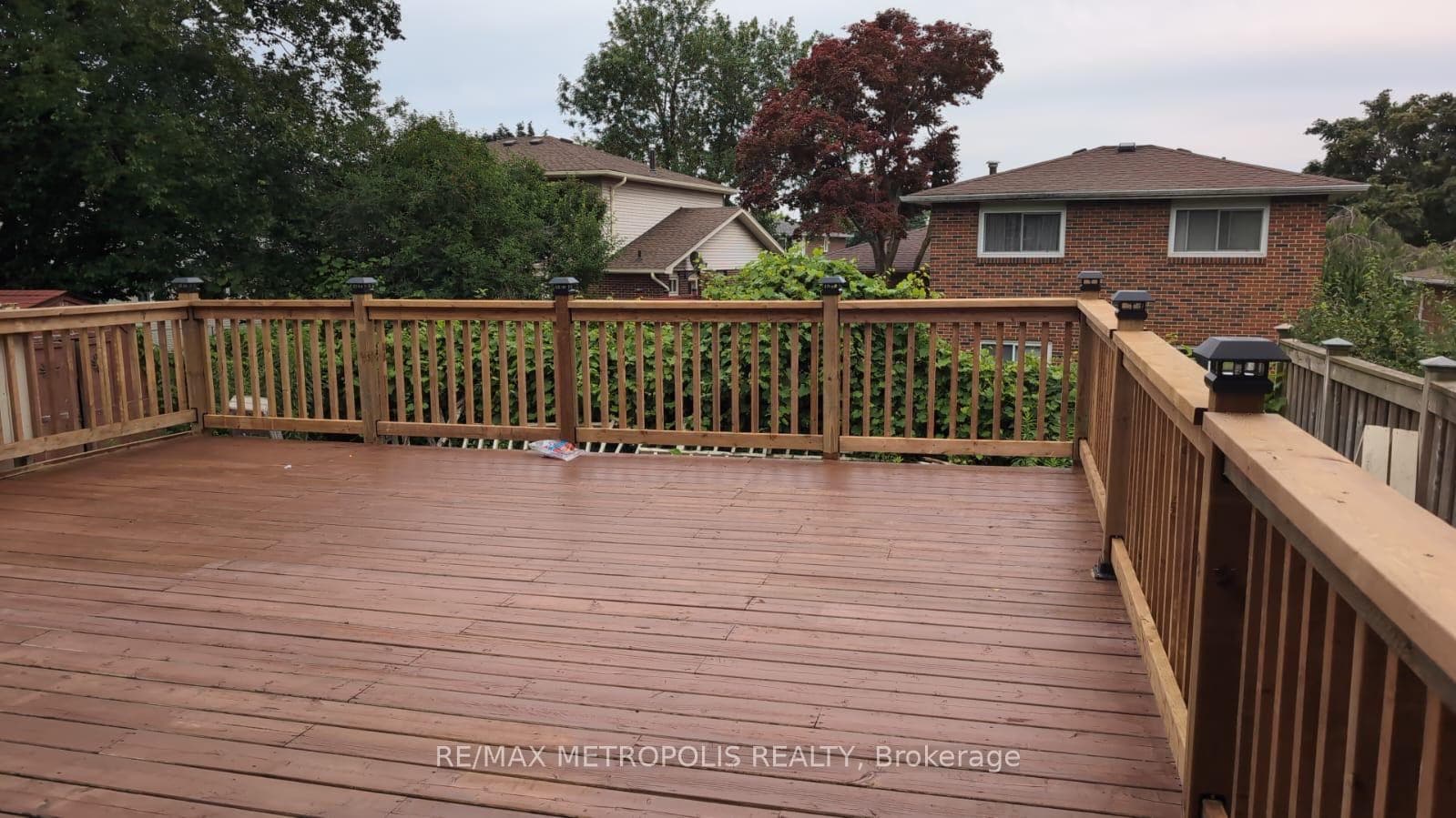 31 Langevin Crescent, Toronto E10, ON M1C 2B8, Toronto E10, ON — photo 41 of 42