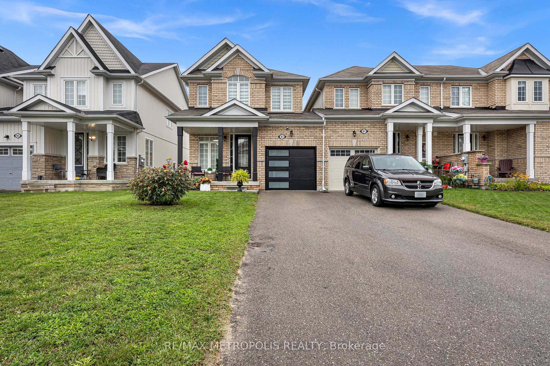 93 Blanchard Crescent, Essa, ON L0M 1B5, Essa, ON — photo 2 of 41
