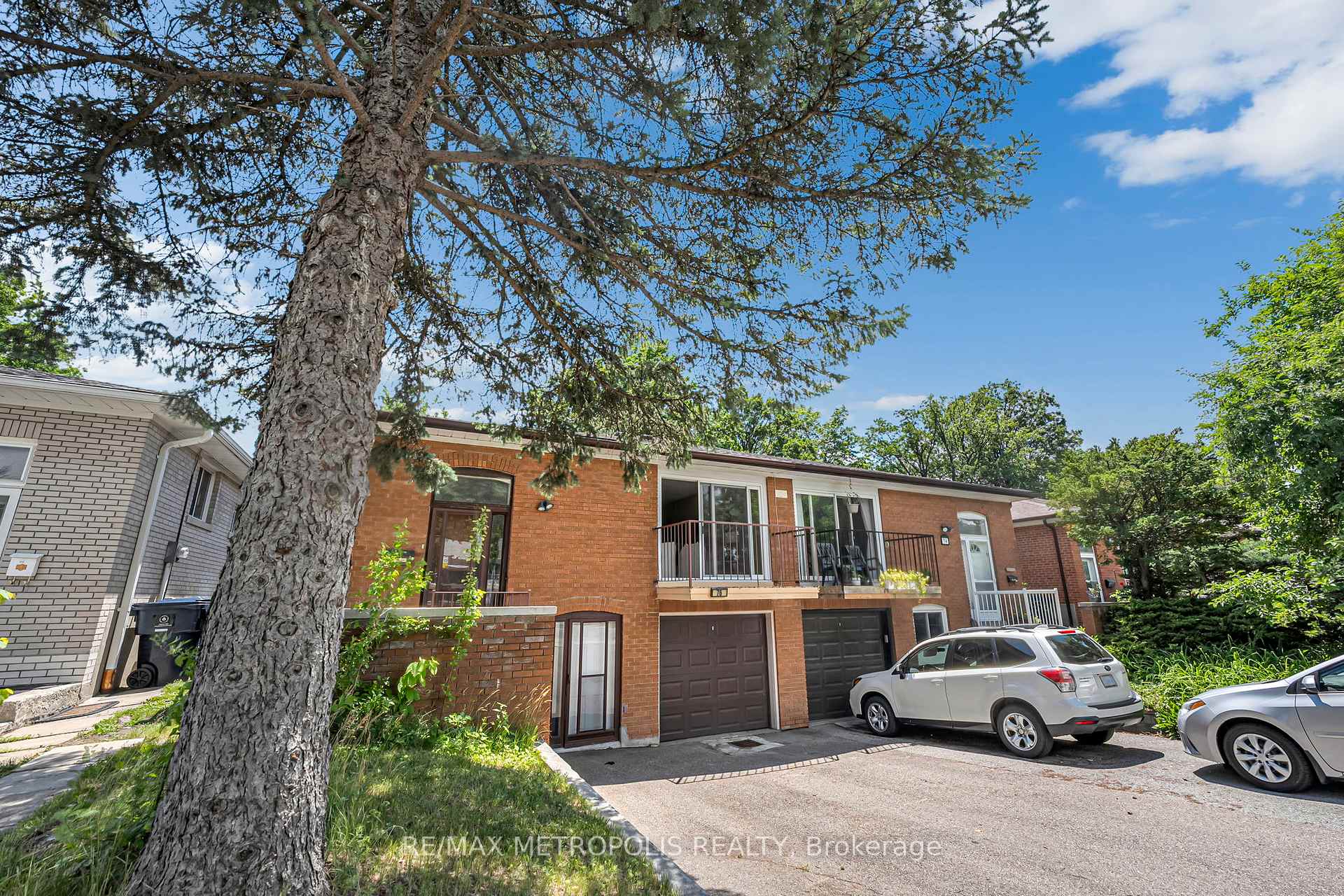 76 Harrington Crescent, Toronto C15, ON M2M 2Y5, Toronto C15, ON — photo 2 of 50
