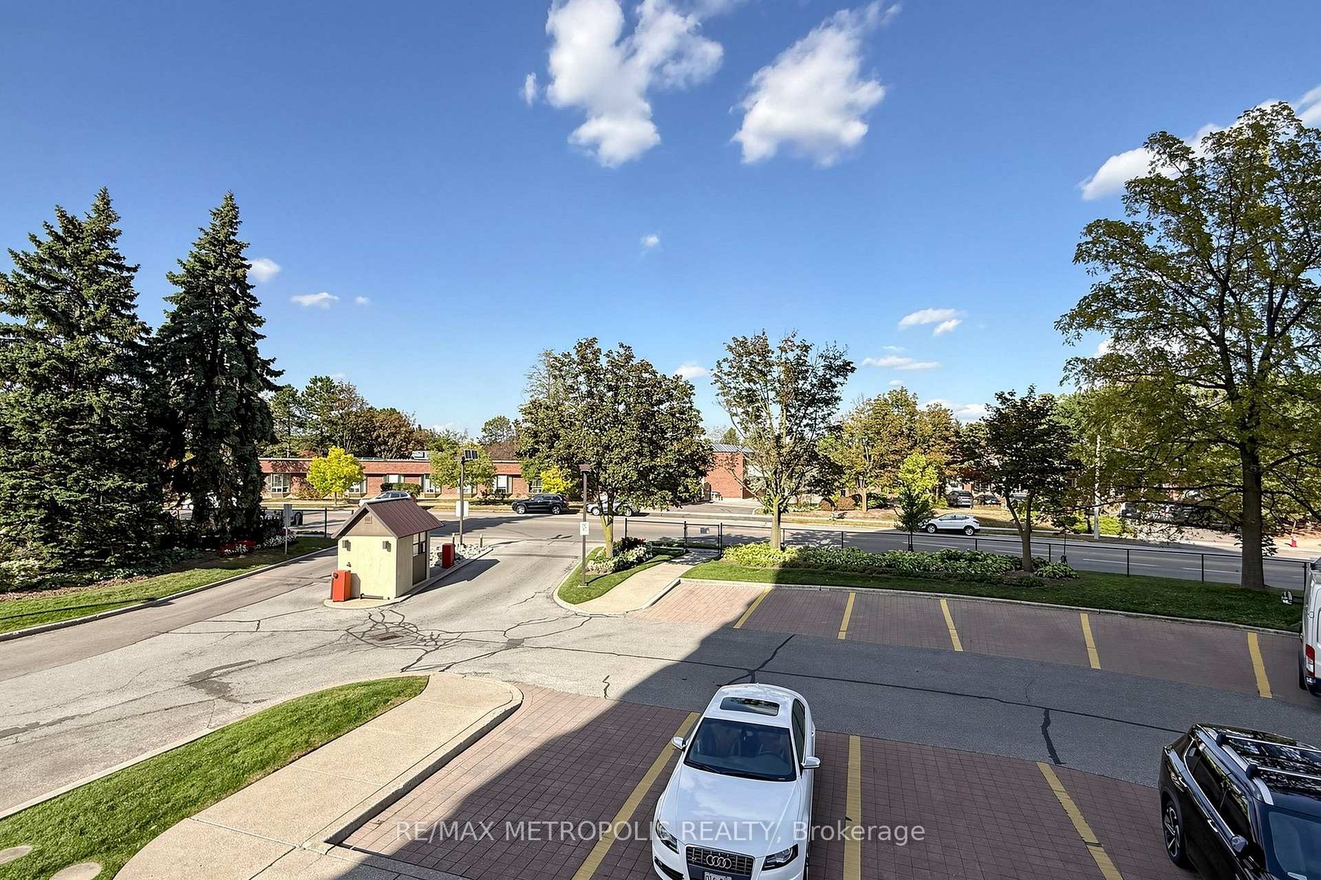 1111 Bough Beeches Boulevard 207, Mississauga, ON L4W 4N1, Mississauga, ON — photo 41 of 49