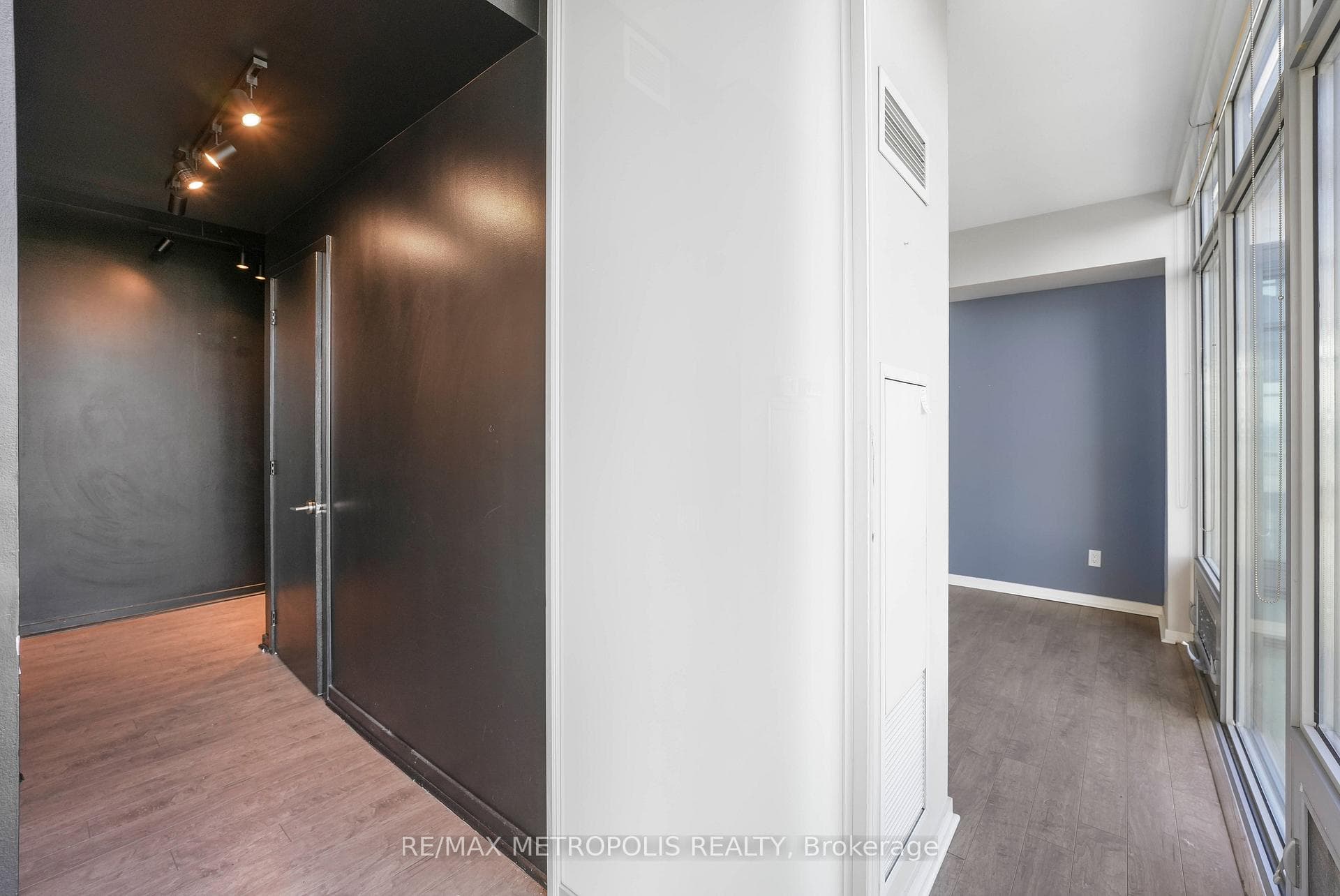 103 The Queensway Avenue 1414, Toronto, ON M6S 5B3, Toronto W01, ON — photo 4 of 40