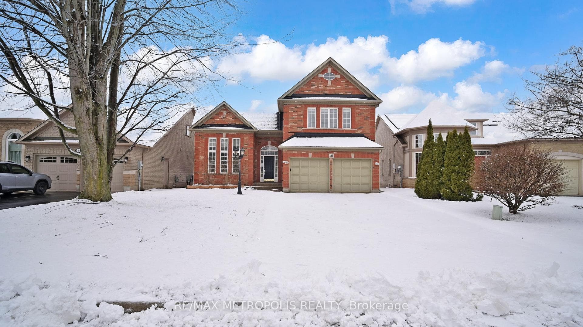 183 Valmont Court, Hamilton, ON L9G 5A1, Hamilton, ON — photo 1 of 57