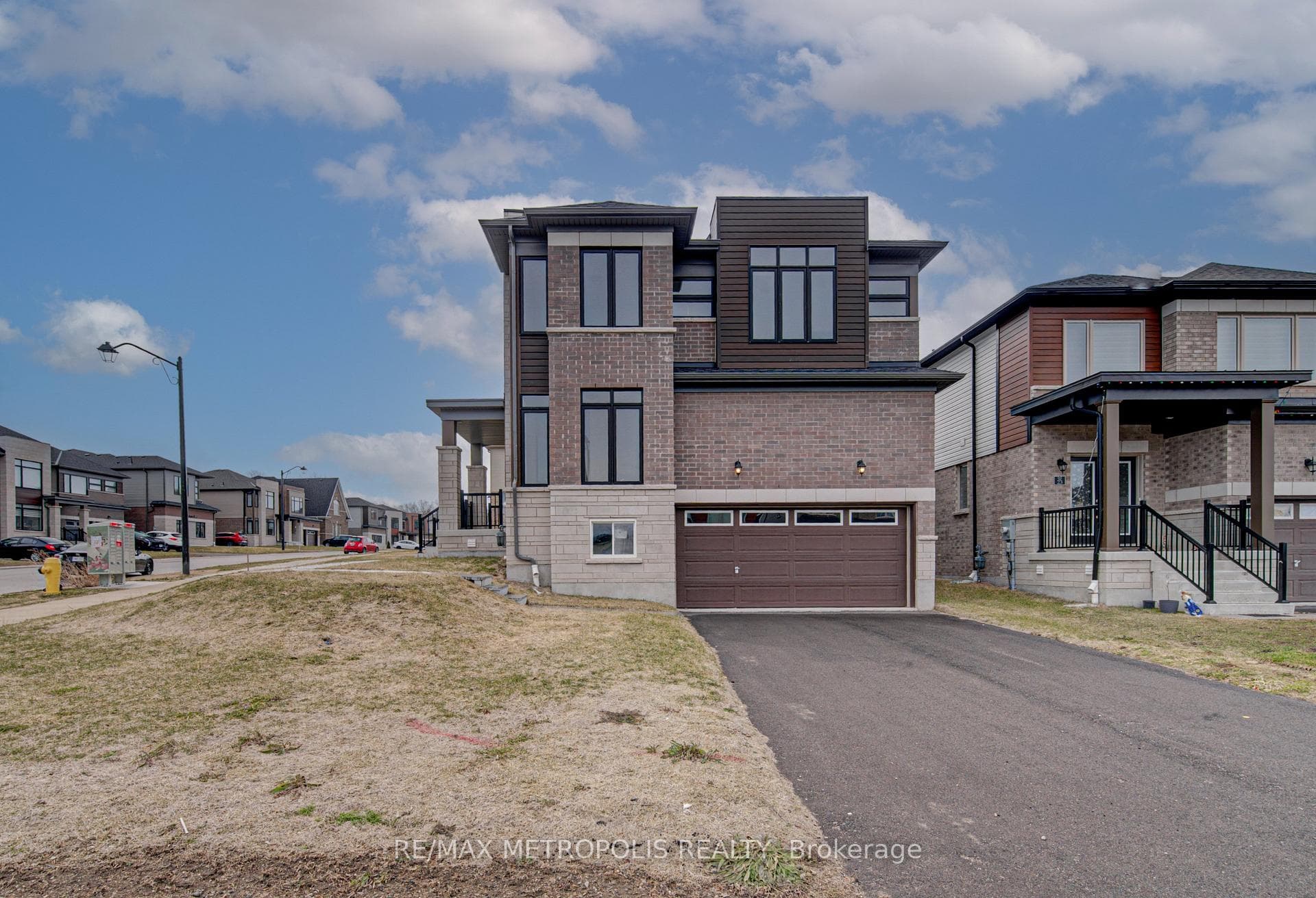 25 Heming Street, Brant, ON N3L 0M6, Brant, ON — photo 1 of 43