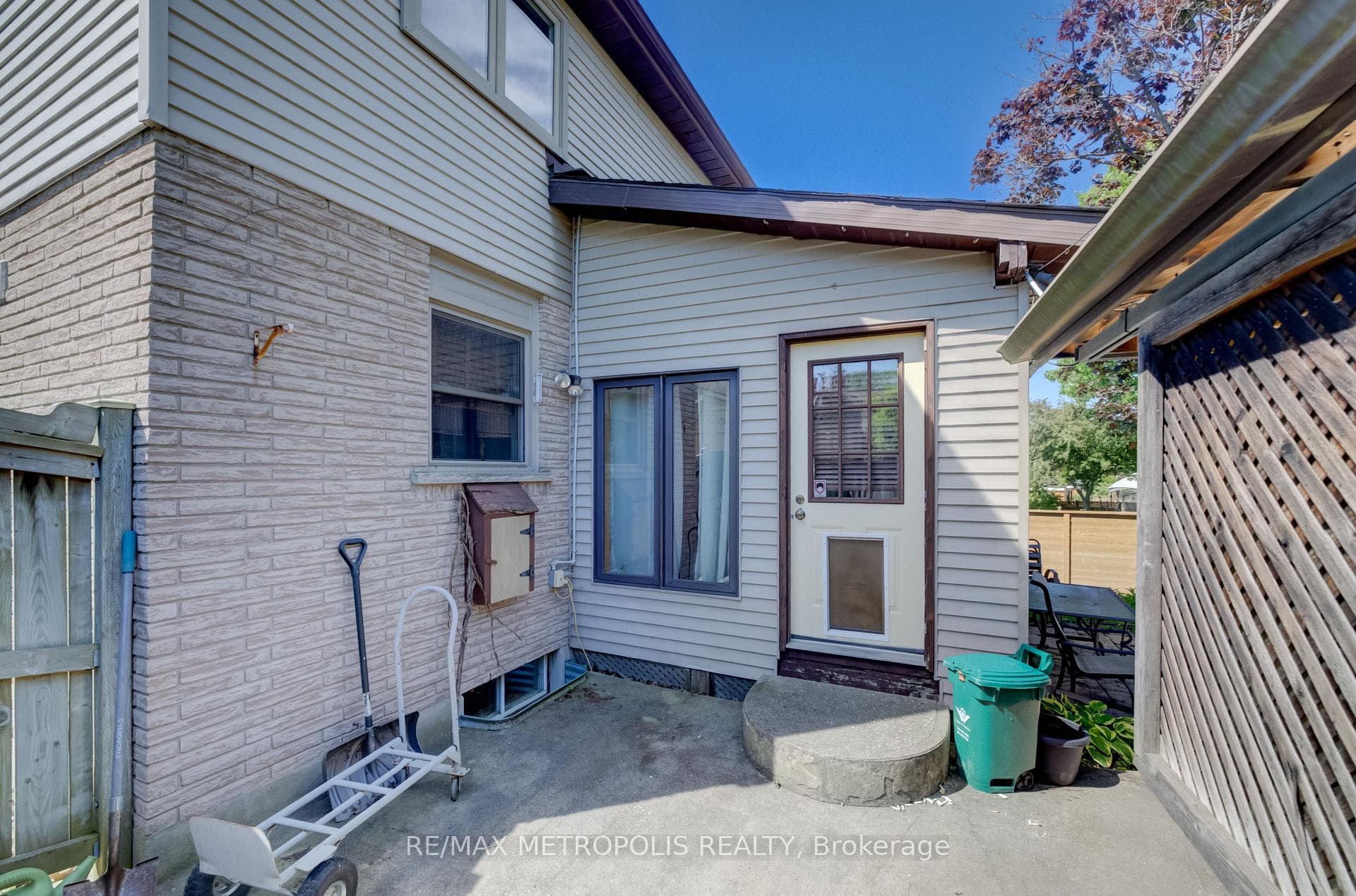 269 Burnett Avenue, Cambridge, ON N1T 1E8, Cambridge, ON — photo 42 of 51