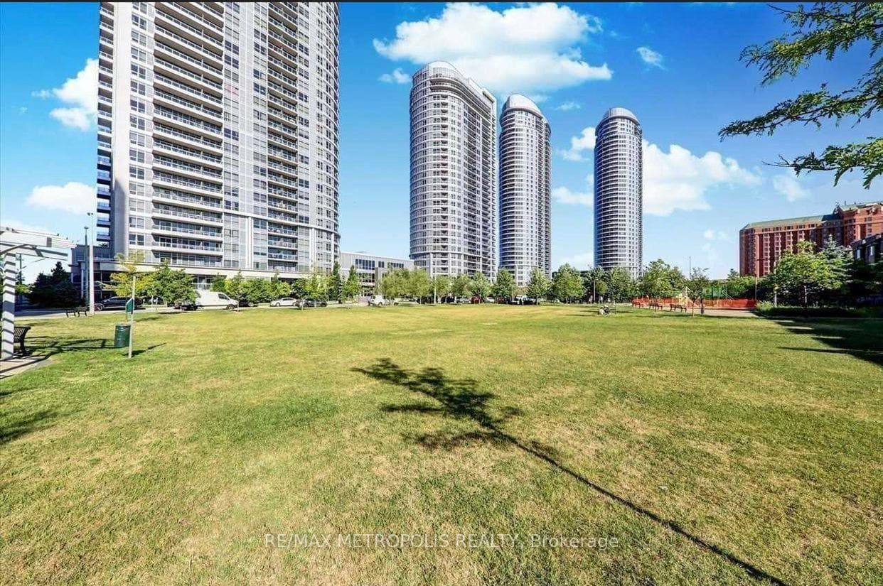255 Village Green Square 507, Toronto E07, ON M1S 0L7, Toronto E07, ON — photo 13 of 14