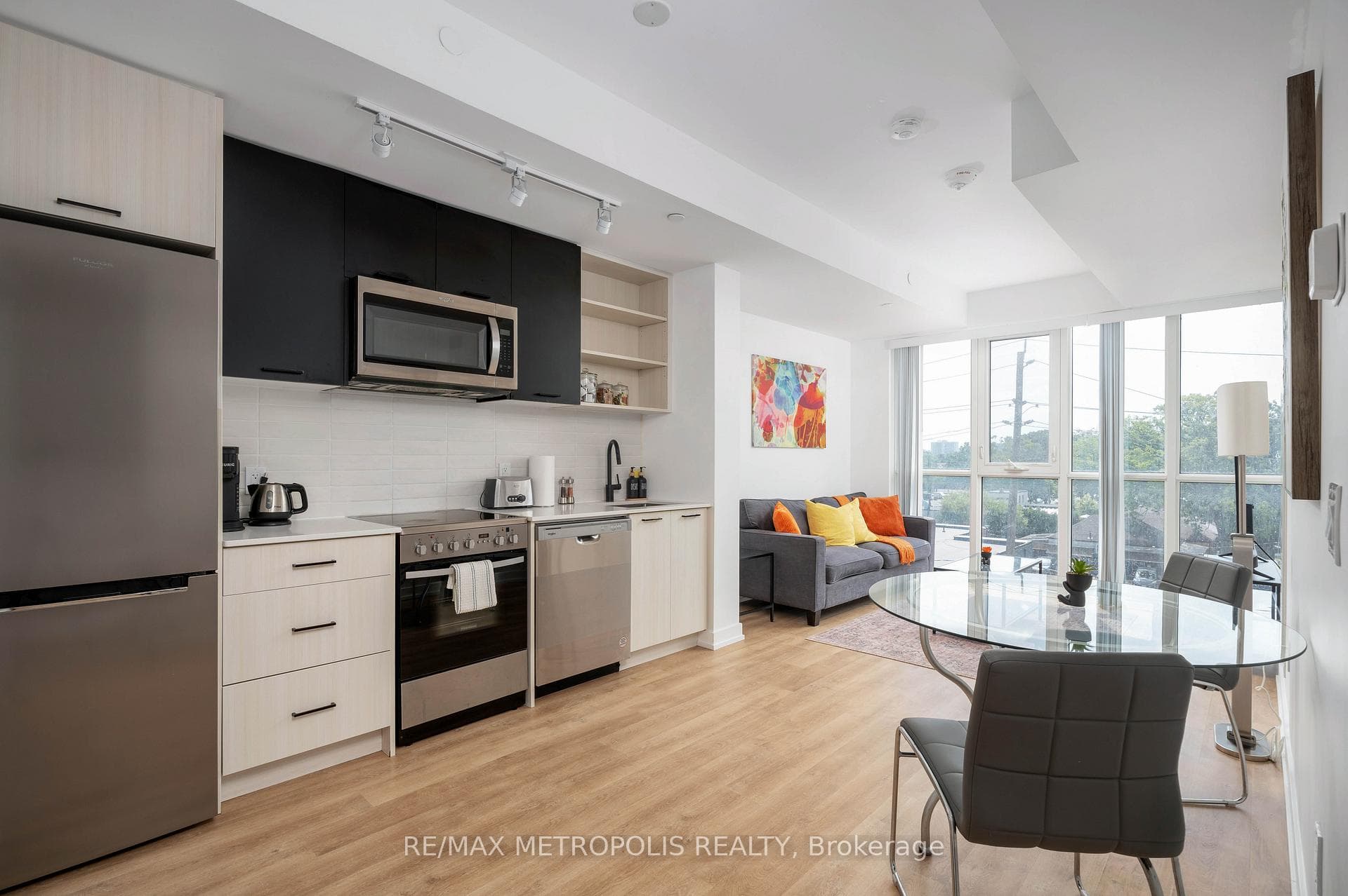2300 St Clair Avenue W 407, Toronto W02, ON M6N 0B3, Toronto W02, ON — photo 14 of 51