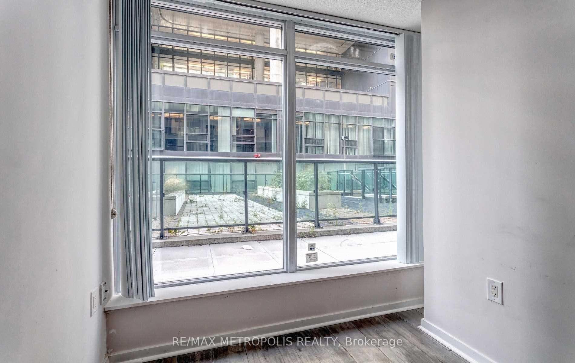 36 Lisgar Street 712E, Toronto, ON M6J 0C7, Toronto C01, ON — photo 11 of 25