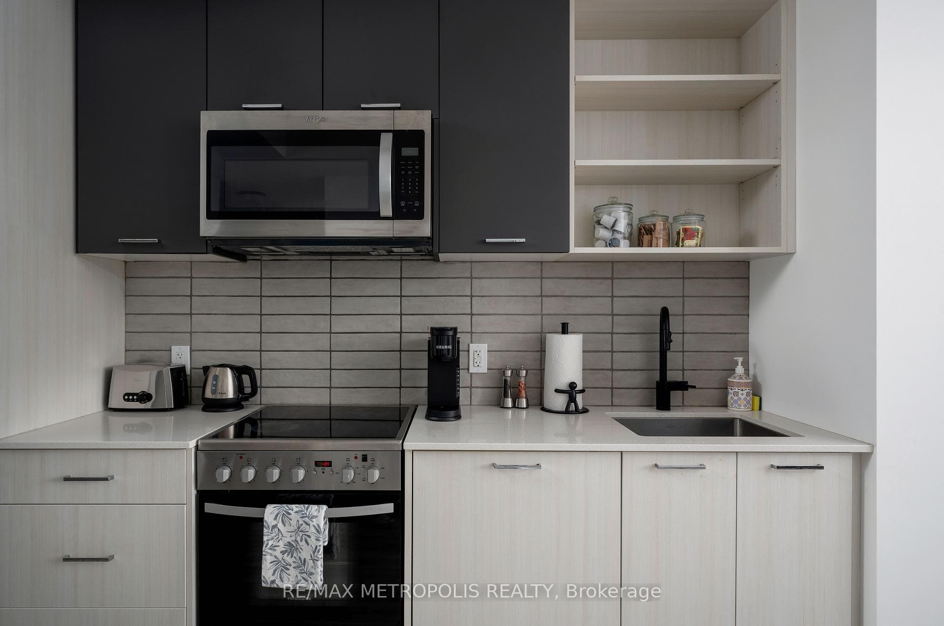 2300 St Clair Avenue W 307, Toronto, ON M6N 0B3, Toronto W02, ON — photo 18 of 41