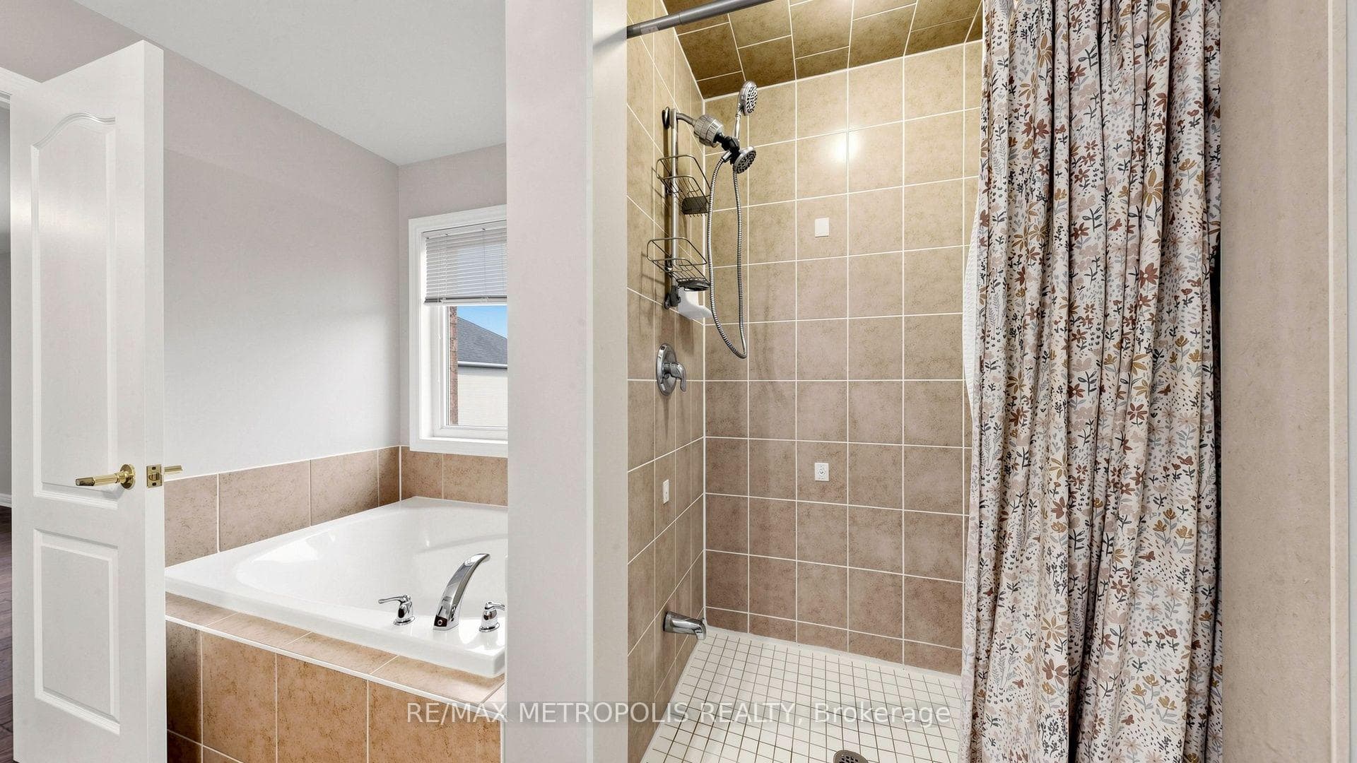 138 Yakefarm Boulevard, Whitchurch-Stouffville, ON L4A 0R8, Whitchurch-Stouffville, ON — photo 24 of 62
