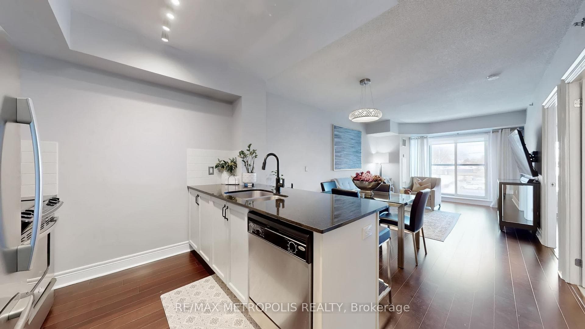 701 Sheppard Avenue W 228, Toronto, ON M3H 0B2, Toronto C06, ON — photo 11 of 45