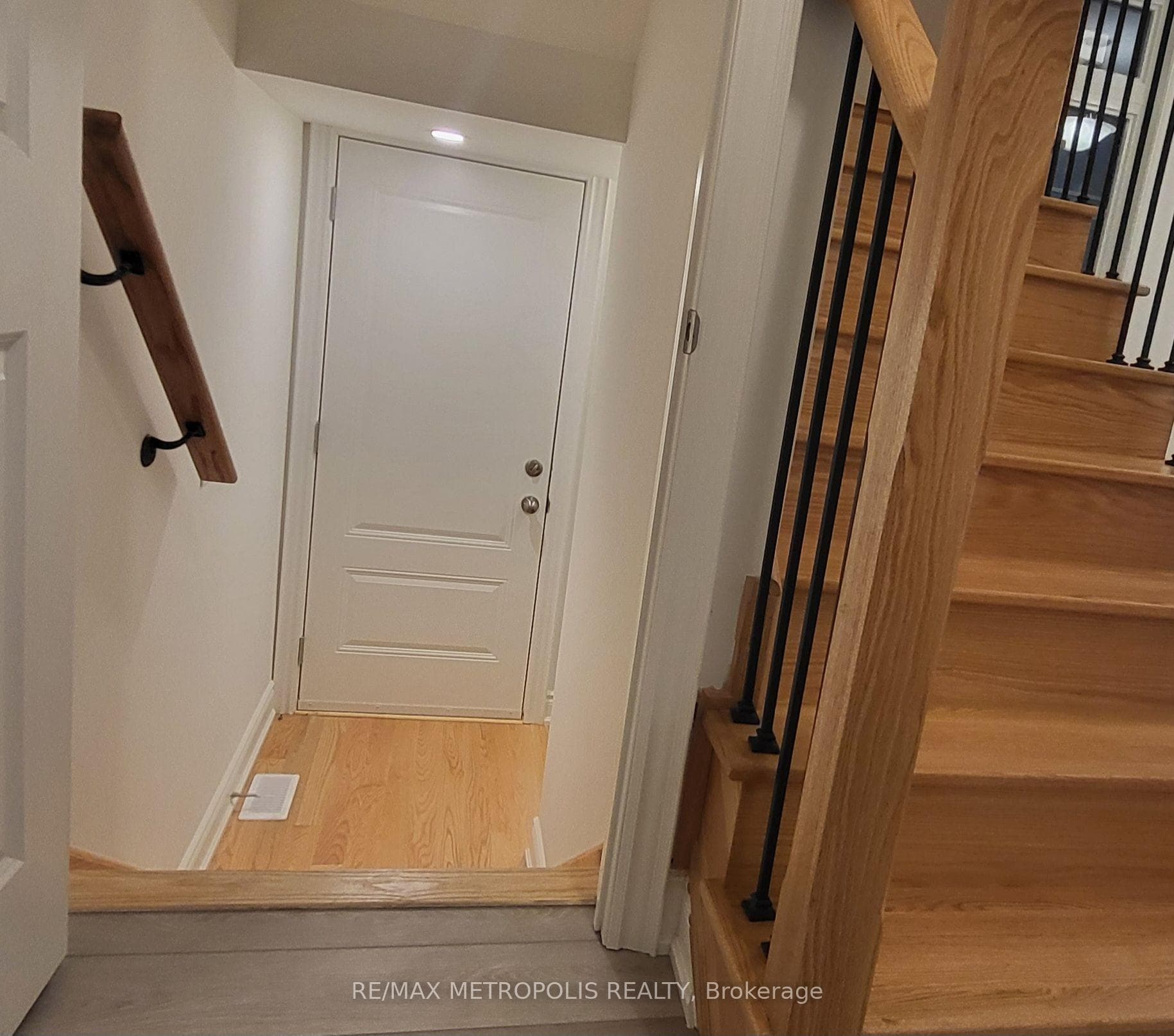 10 Wraggs Road, Bradford West Gwillimbury, ON L3Z 4N1, Bradford West Gwillimbury, ON — photo 8 of 16