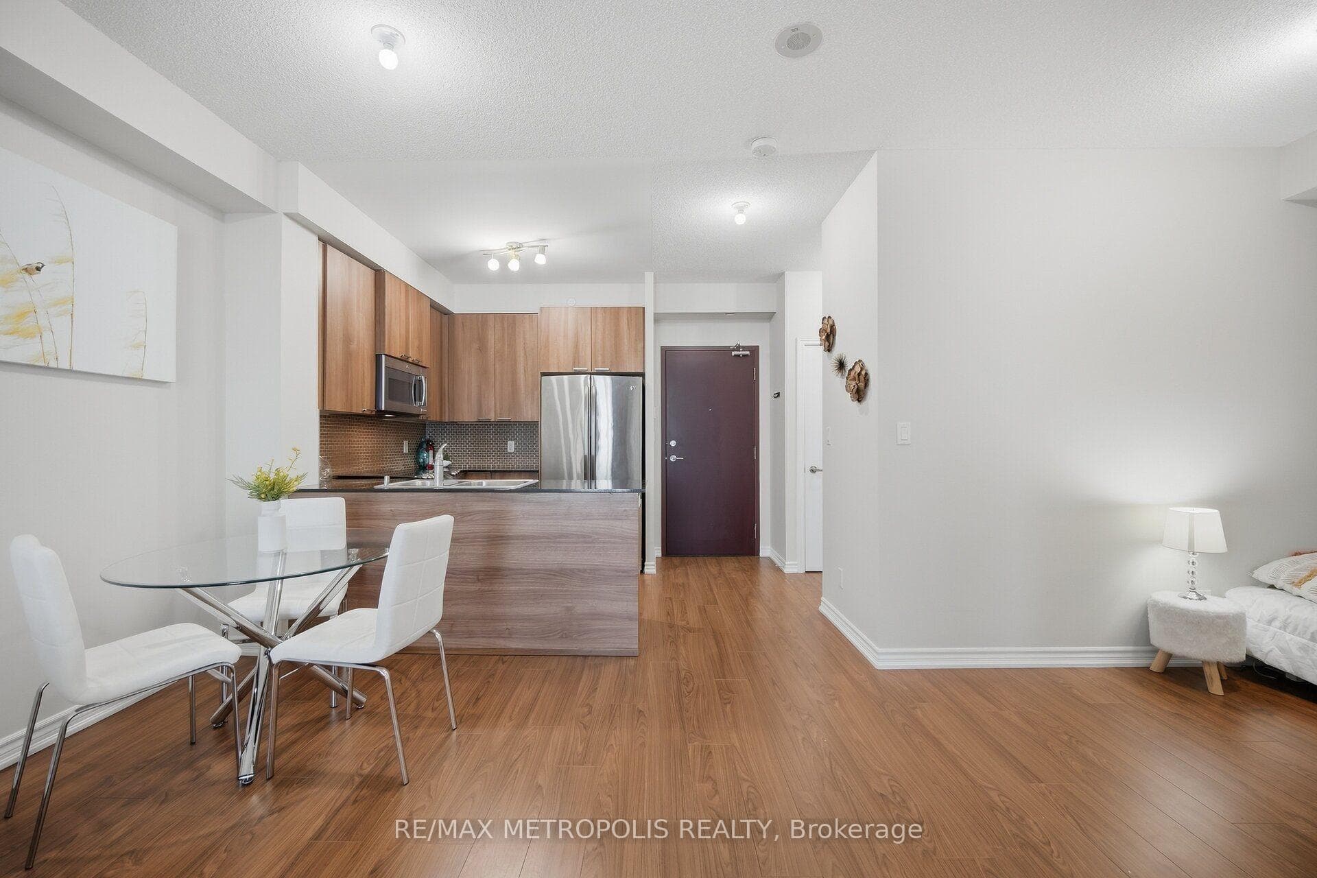 1328 Birchmount Road 306, Toronto, ON M1R 0B6, Toronto E04, ON — photo 12 of 32