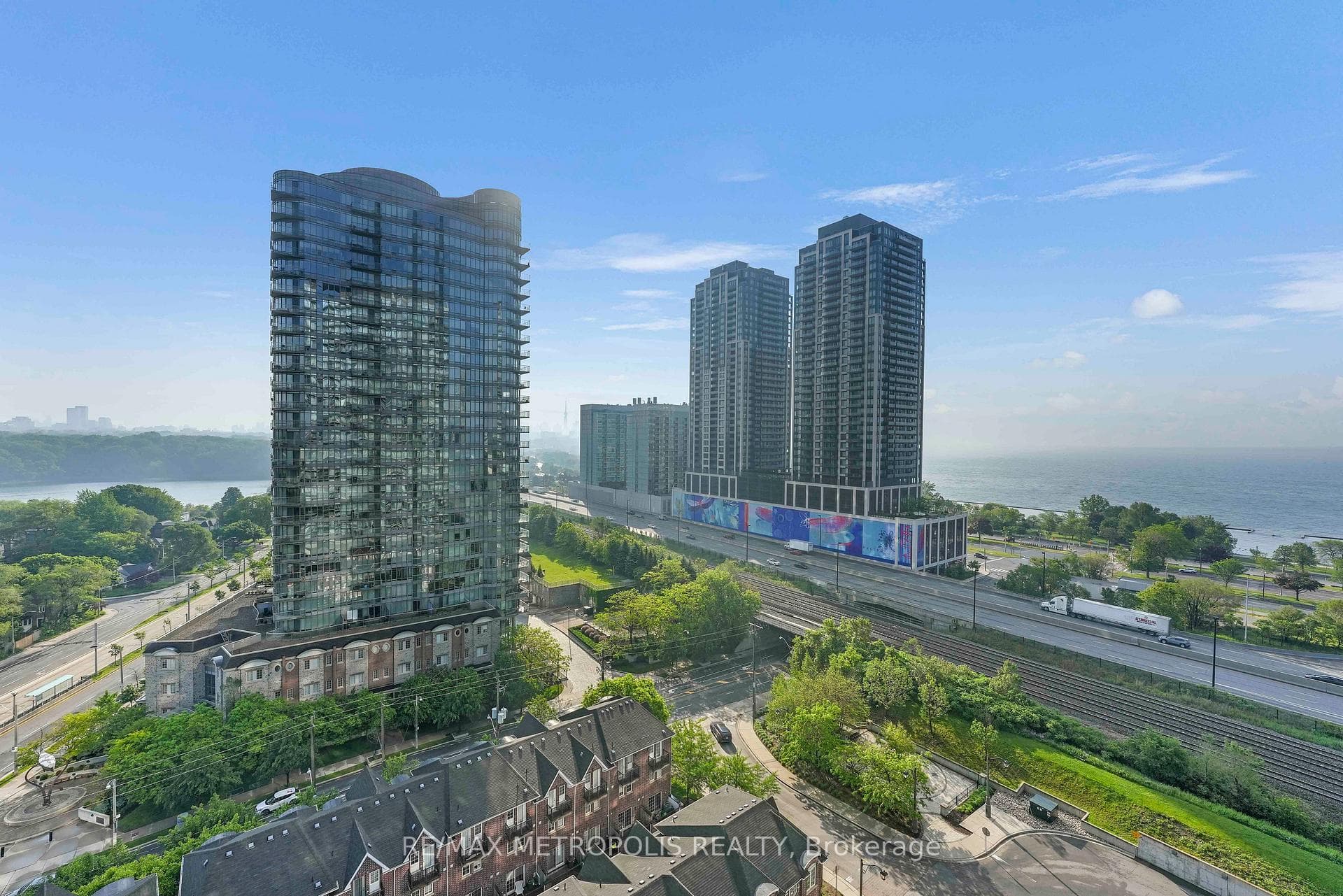 103 The Queensway Avenue 1414, Toronto, ON M6S 5B3, Toronto W01, ON — photo 33 of 40