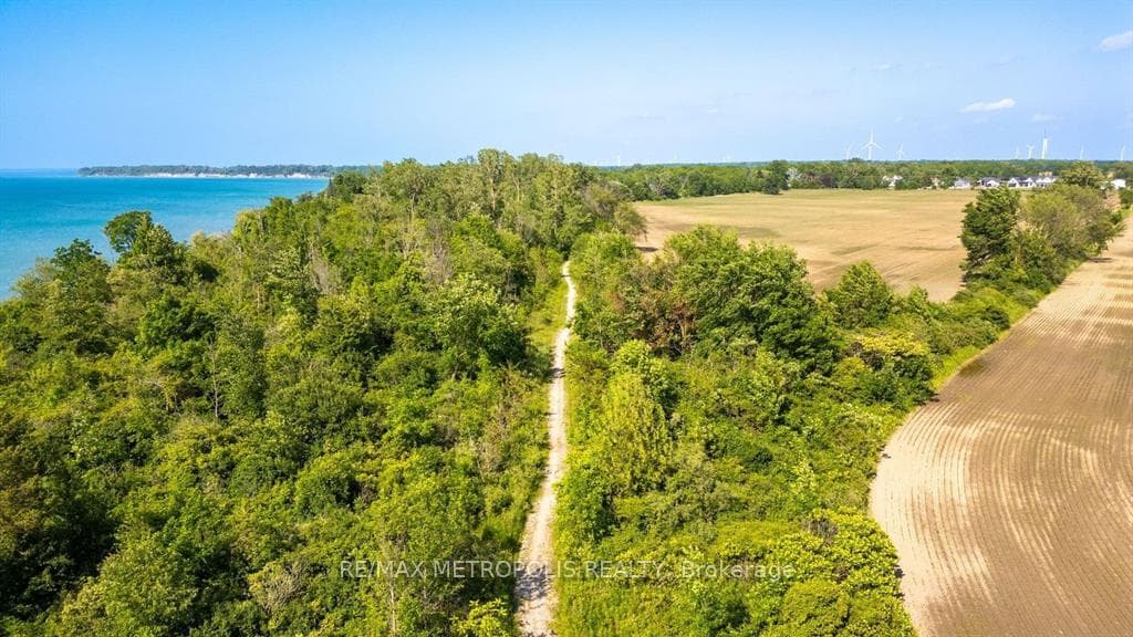 7049 BLUE COASTS HEIGHTS N/A, Plympton-Wyoming, ON N0N 1E0, Plympton-Wyoming, ON — photo 42 of 50