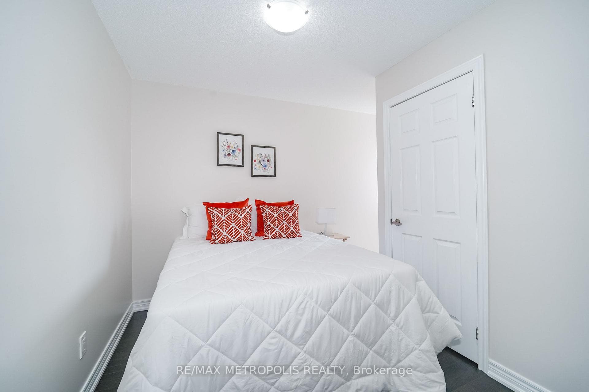 3767B St Claire Avenue E, Toronto, ON M1M 0C8, Toronto E08, ON — photo 33 of 38