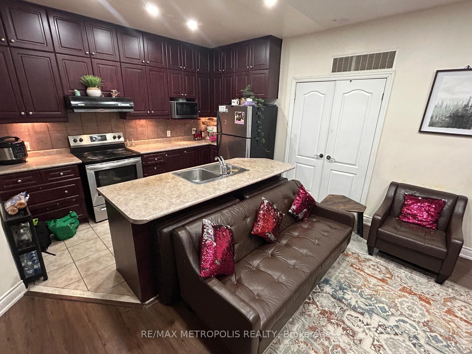 2352 Middlefield Road 205, Markham, ON L3S 4T6, Markham, ON — photo 5 of 19
