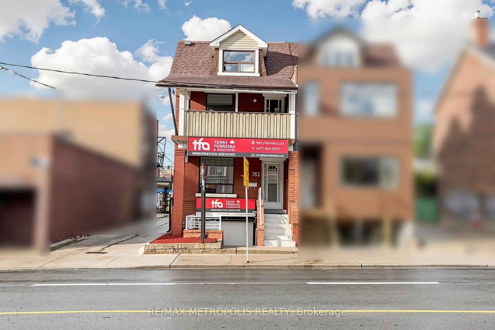 742 Dufferin Street, Toronto, ON M6H 3K6, Toronto C01, ON — photo 2 of 100