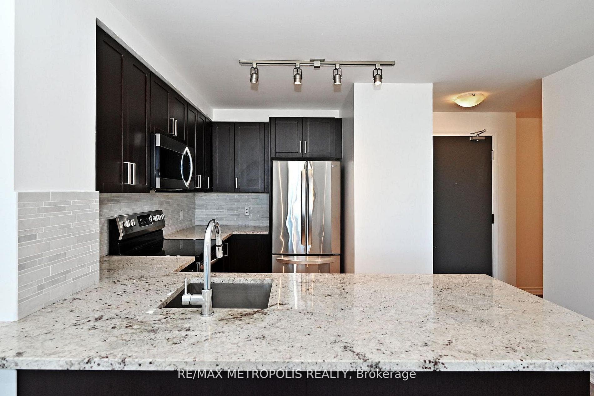11611 Yonge Street 809, Richmond Hill, ON L4E 1G2, Richmond Hill, ON — photo 16 of 51