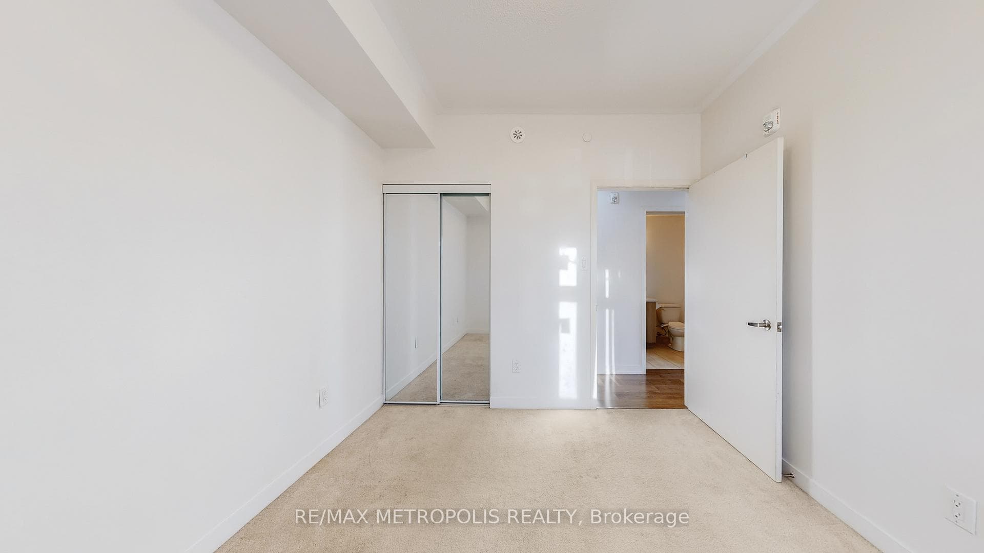 20 Orchid Place Drive 310, Toronto, ON M1B 0E1, Toronto E11, ON — photo 14 of 31