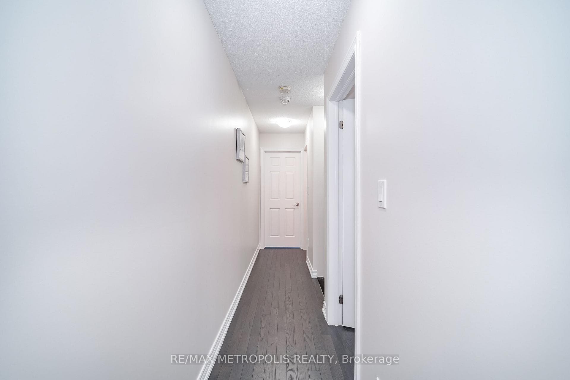 3767B St Claire Avenue E, Toronto, ON M1M 0C8, Toronto E08, ON — photo 36 of 38