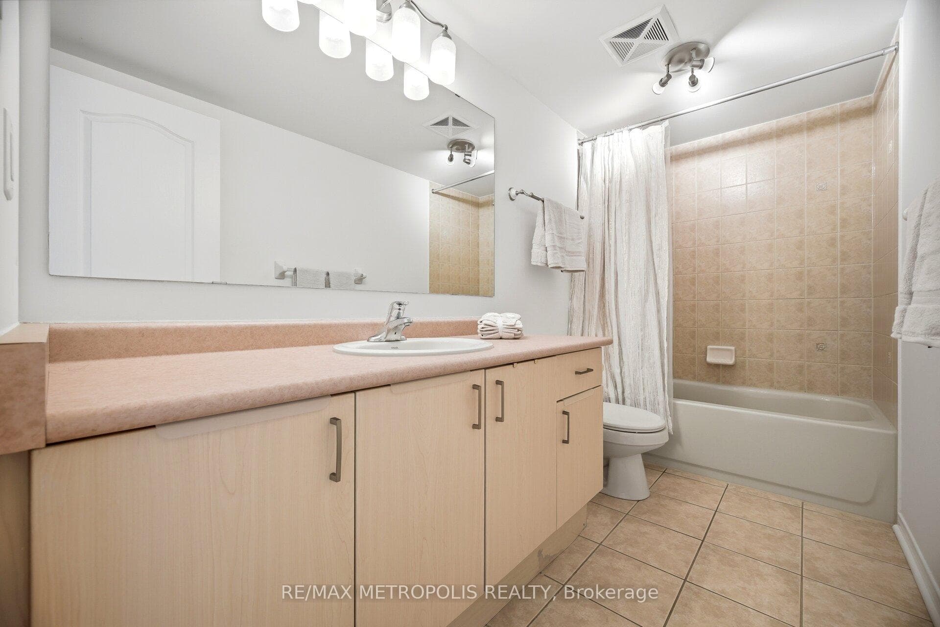 3975 Eglinton Avenue W 17, Mississauga, ON L5M 0E7, Mississauga, ON — photo 30 of 49
