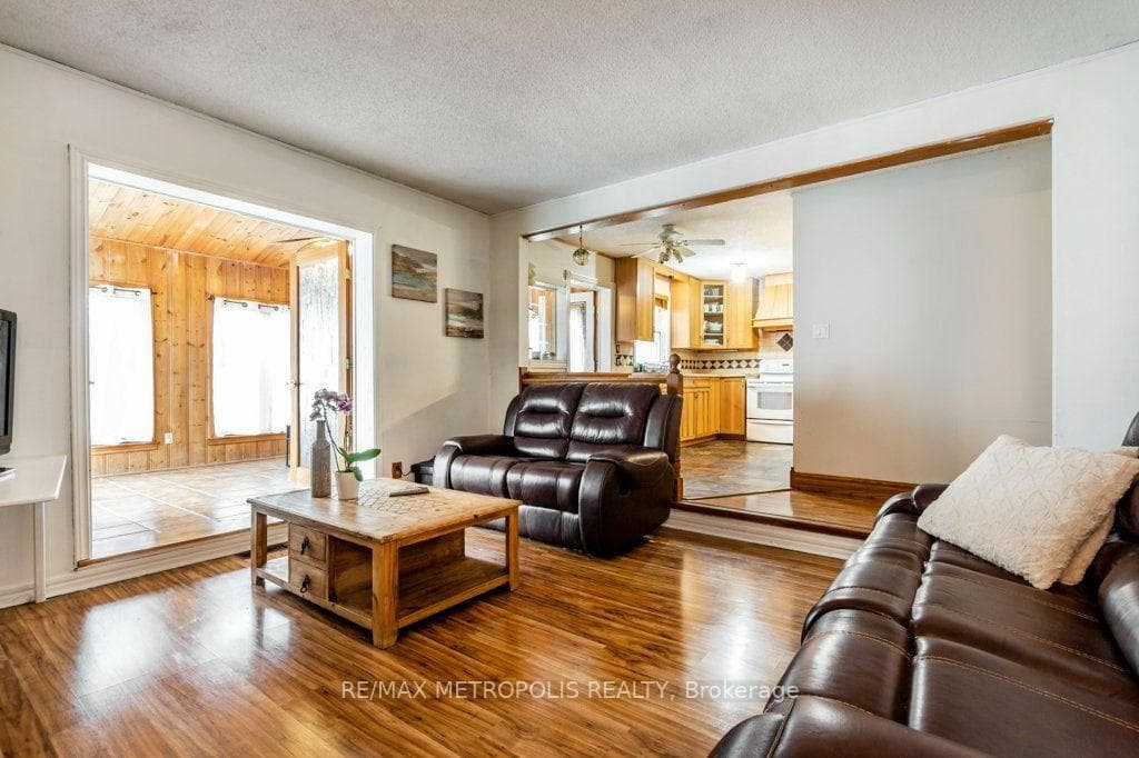 269 Burnett Avenue, Cambridge, ON N1T 1E8, Cambridge, ON — photo 15 of 51