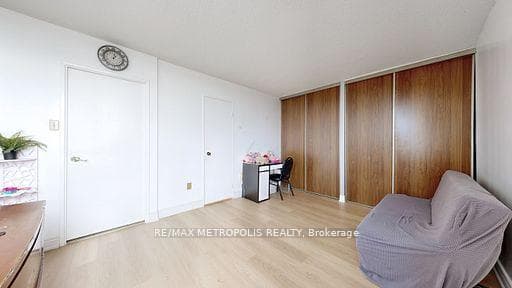 10 Martha Eaton Way 713, Toronto W04, ON M6M 5B3, Toronto W04, ON — photo 16 of 50