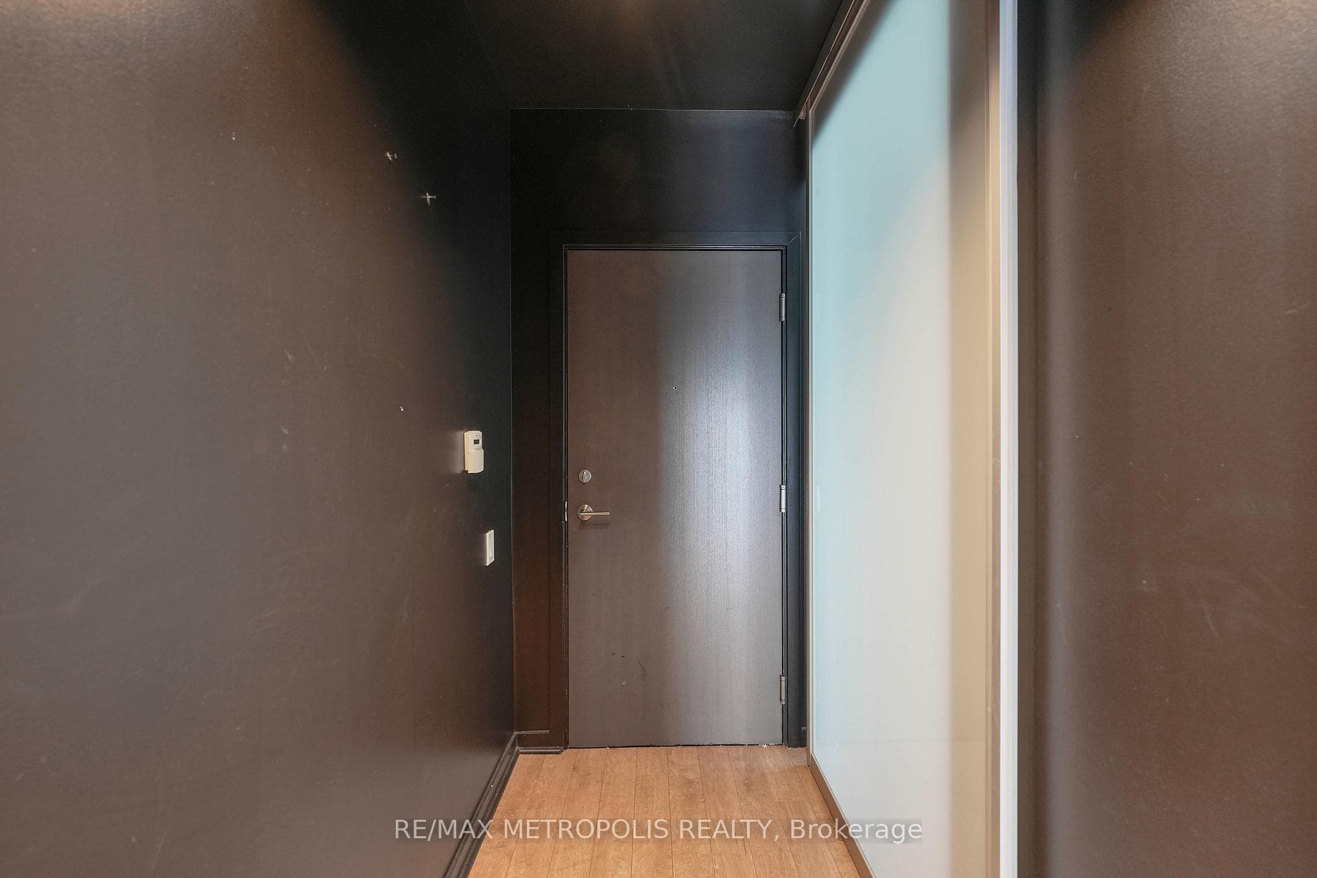 103 The Queensway Avenue 1414, Toronto, ON M6S 5B3, Toronto W01, ON — photo 3 of 40