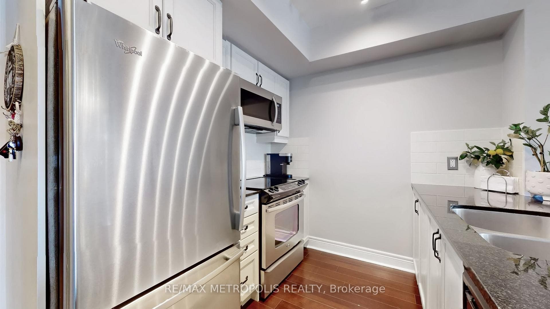 701 Sheppard Avenue W 228, Toronto, ON M3H 0B2, Toronto C06, ON — photo 12 of 45