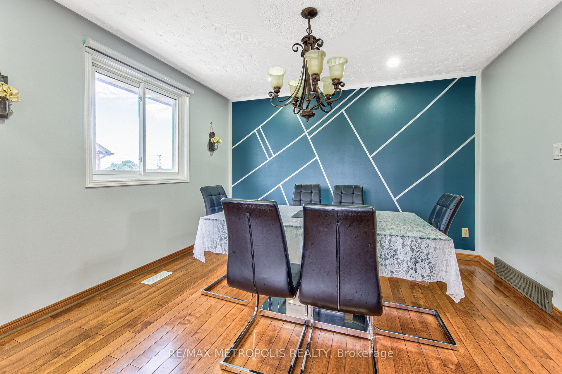 184 Stonyburn Crescent, Cambridge, ON N1R 7X8, Cambridge, ON — photo 10 of 50