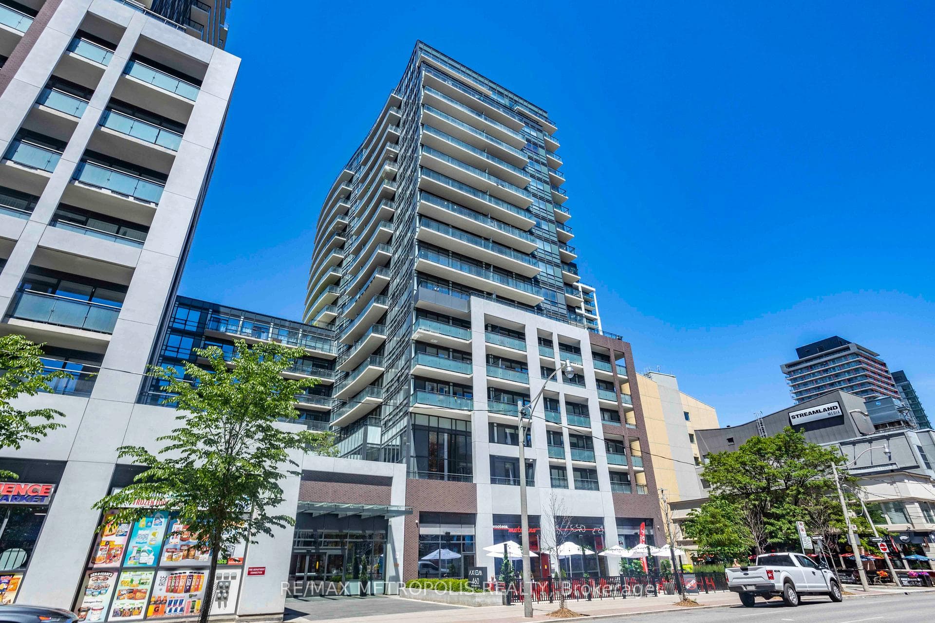 460 Adelaide Street E 520, Toronto, ON M5A 0E7, Toronto C08, ON — photo 1 of 46