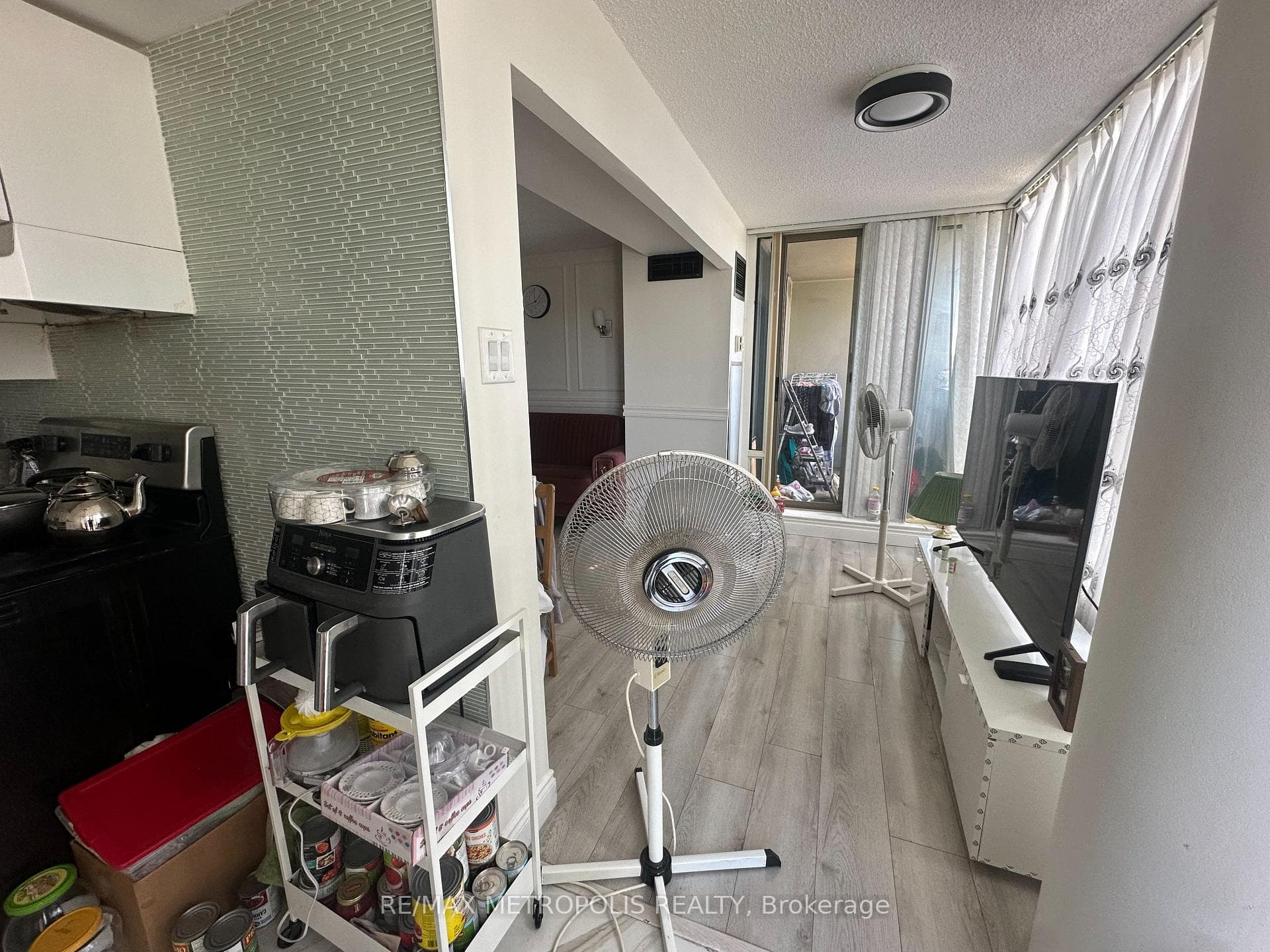 350 Rathburn Road W 307, Mississauga, ON L5B 3Y2, Mississauga, ON — photo 11 of 12